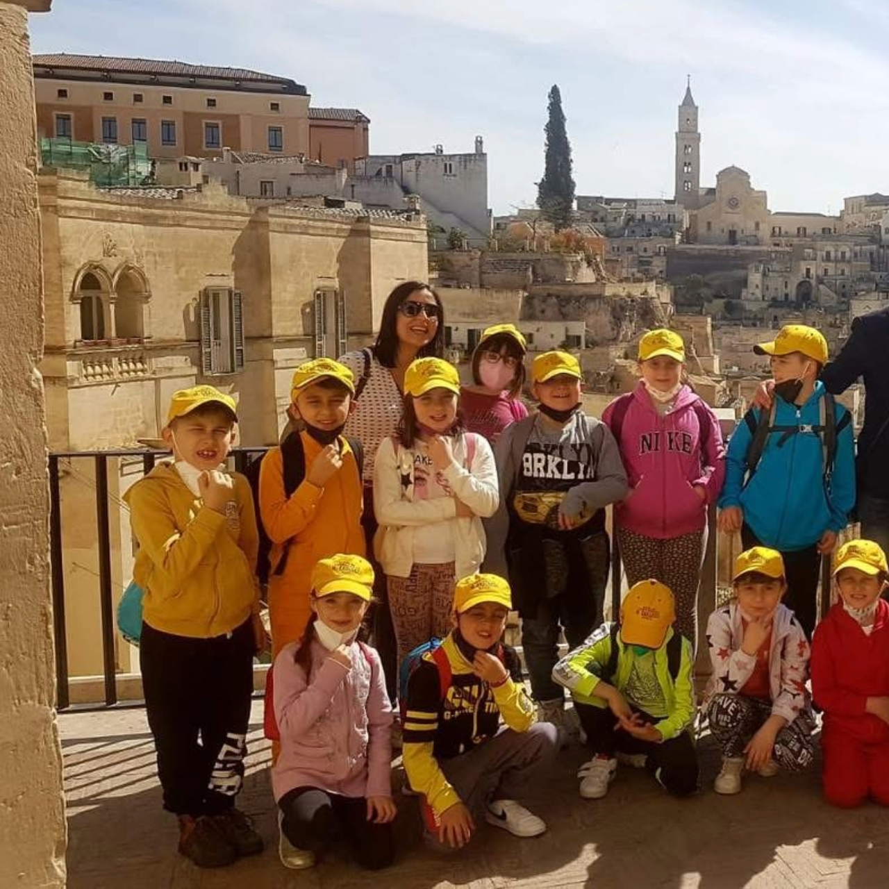 Foto gruppo scolastico in visita