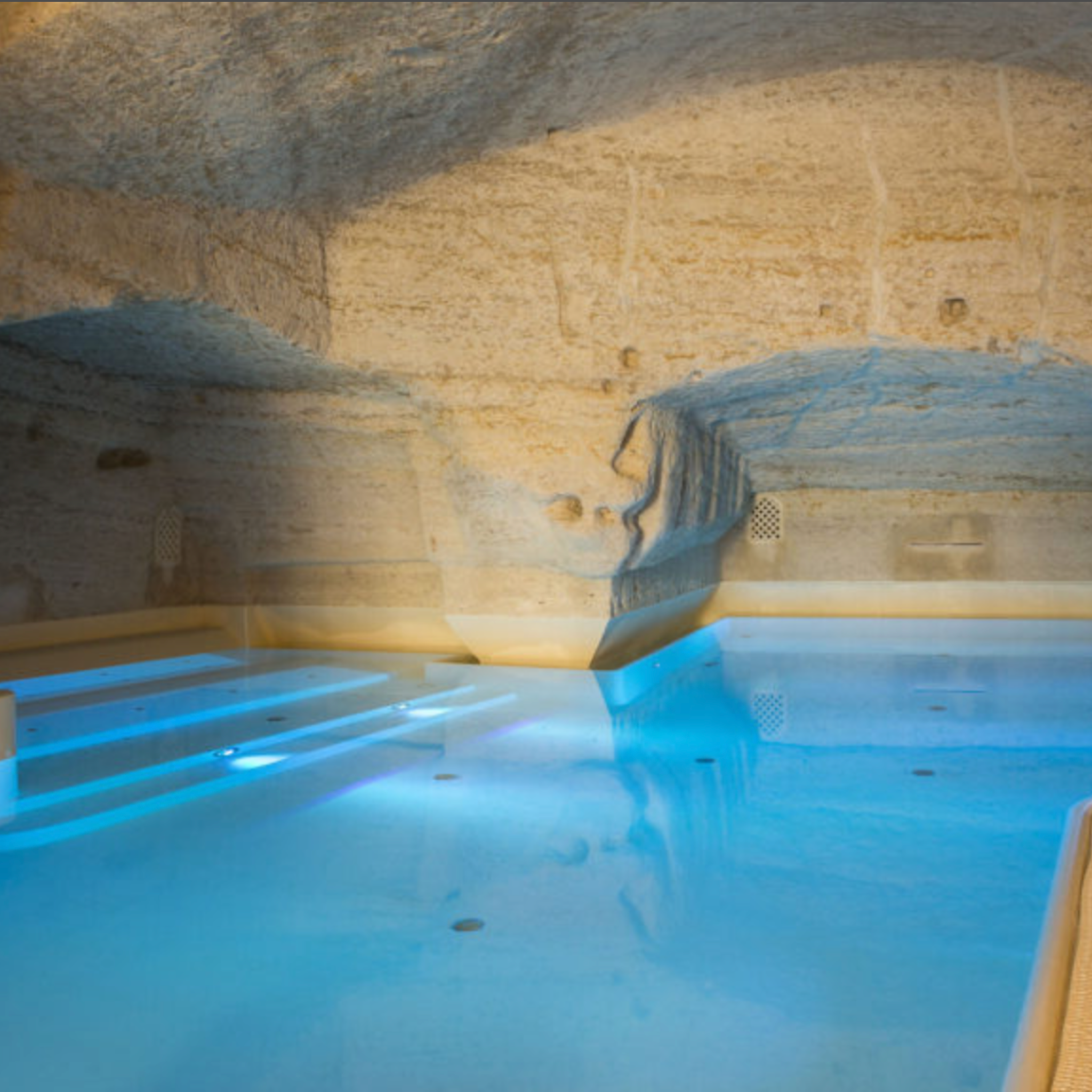 Aperi-SPA a Matera + Visita Guidata dei Sassi | Relax, Apericena e Tour
