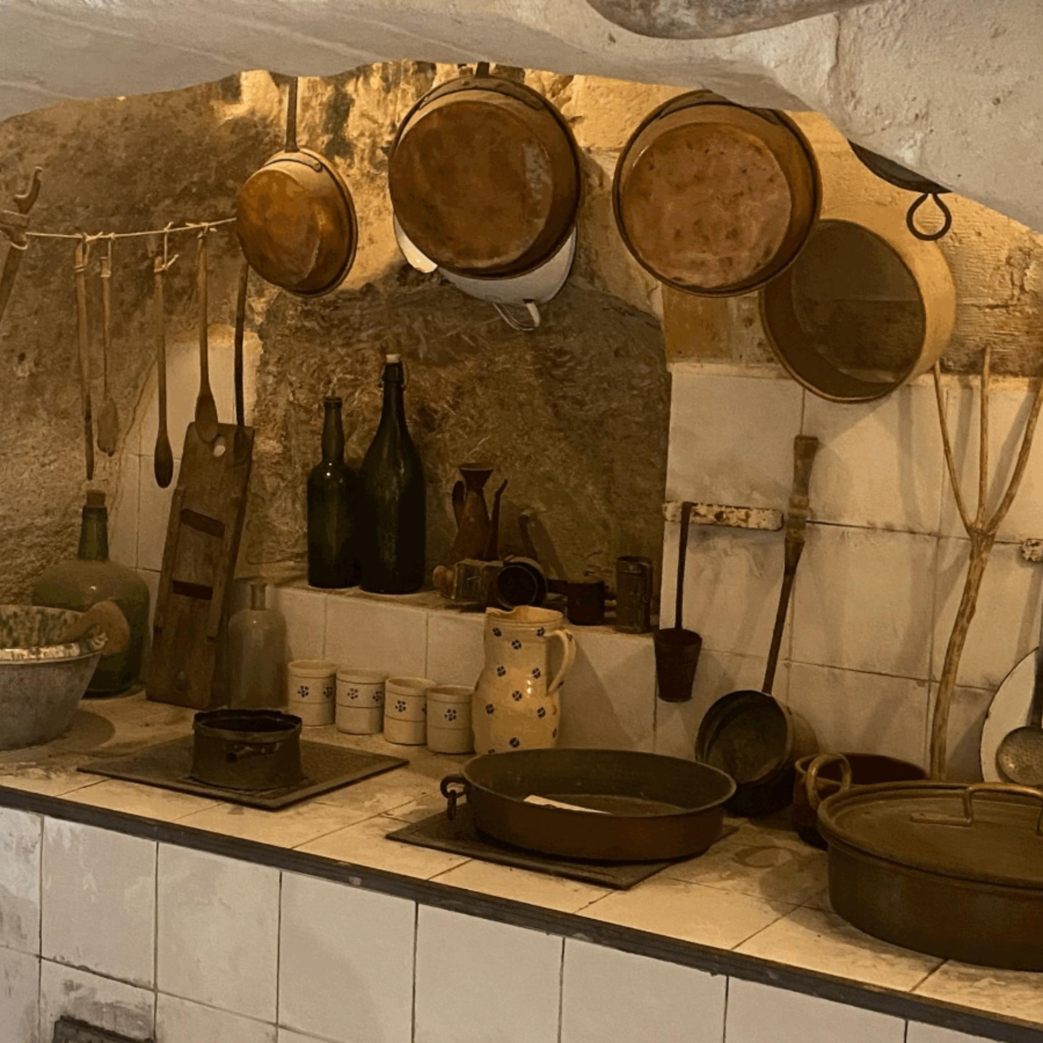 TOUR DEI SASSI CON GUIDA LOCALE E DEGUSTAZIONE