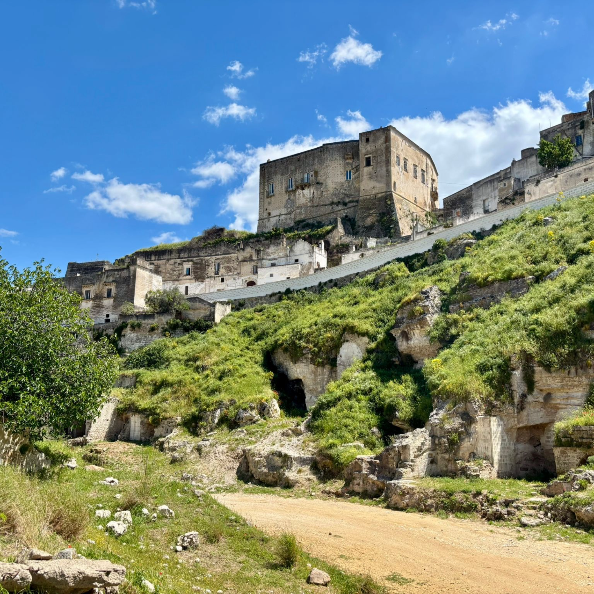 NEL CUORE DELLA GRAVINA: GINOSA TRA STORIA E SAPORI