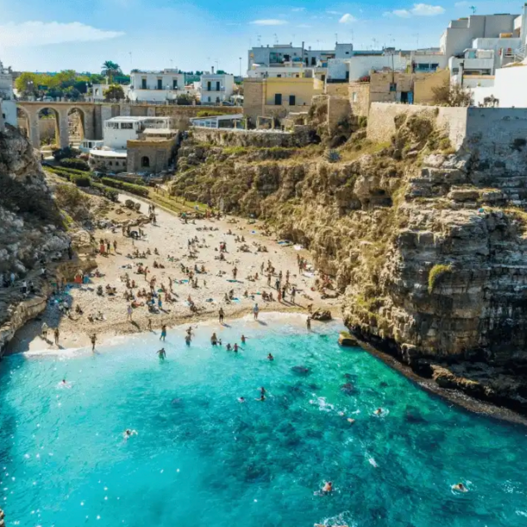 TOUR IN BARCA A POLIGNANO A MARE: VISITA ALLE GROTTE E BAGNO A LARGO