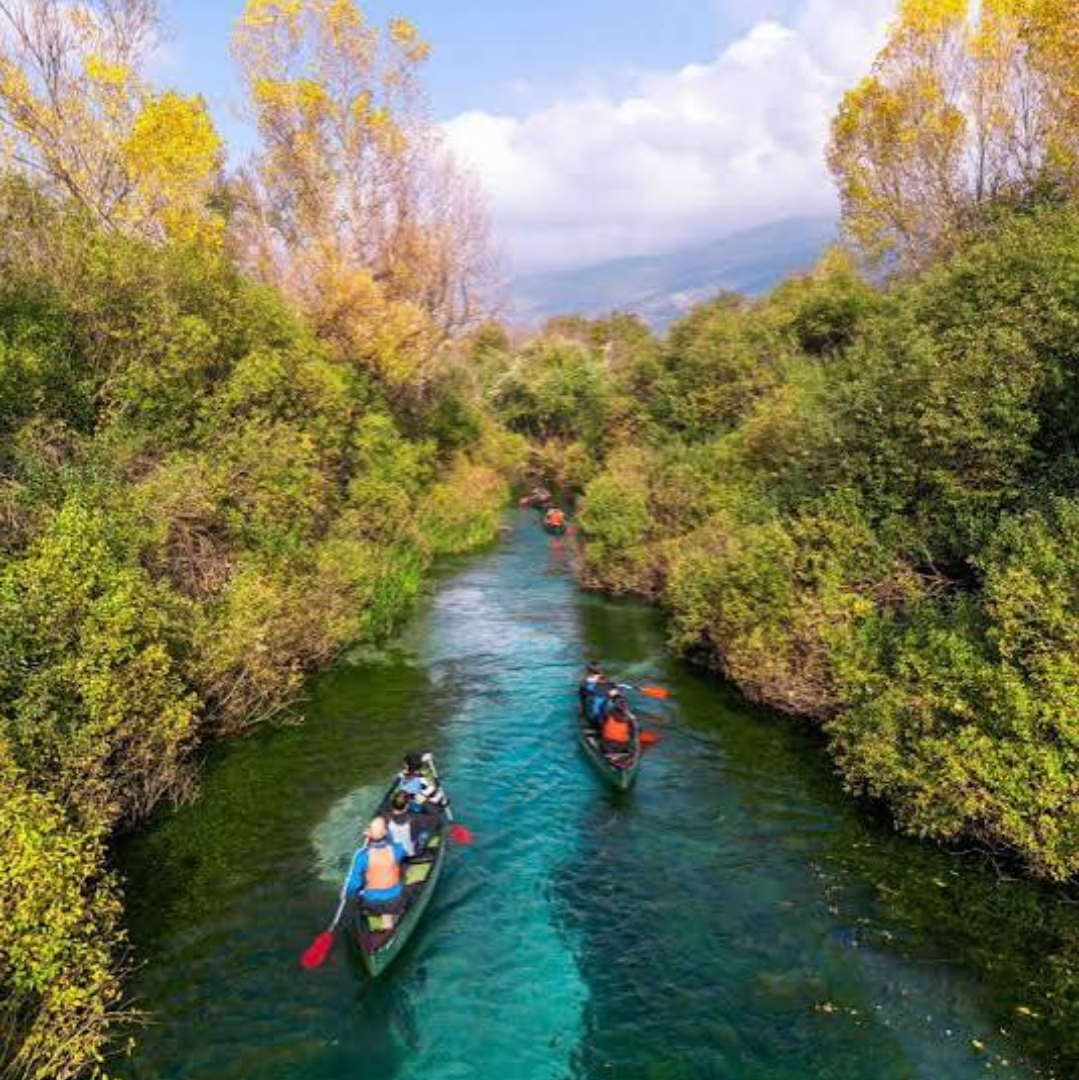 Canoa Canadese sulle Sorgenti del Fiume Tirino a Capestrano
