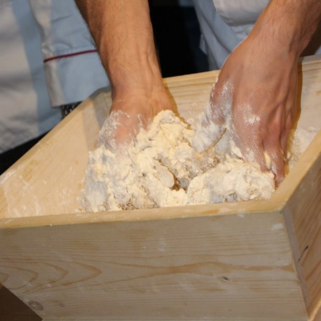Pizzaiolo Napoletano per un Giorno – Laboratorio della Vera Pizza Napoletana