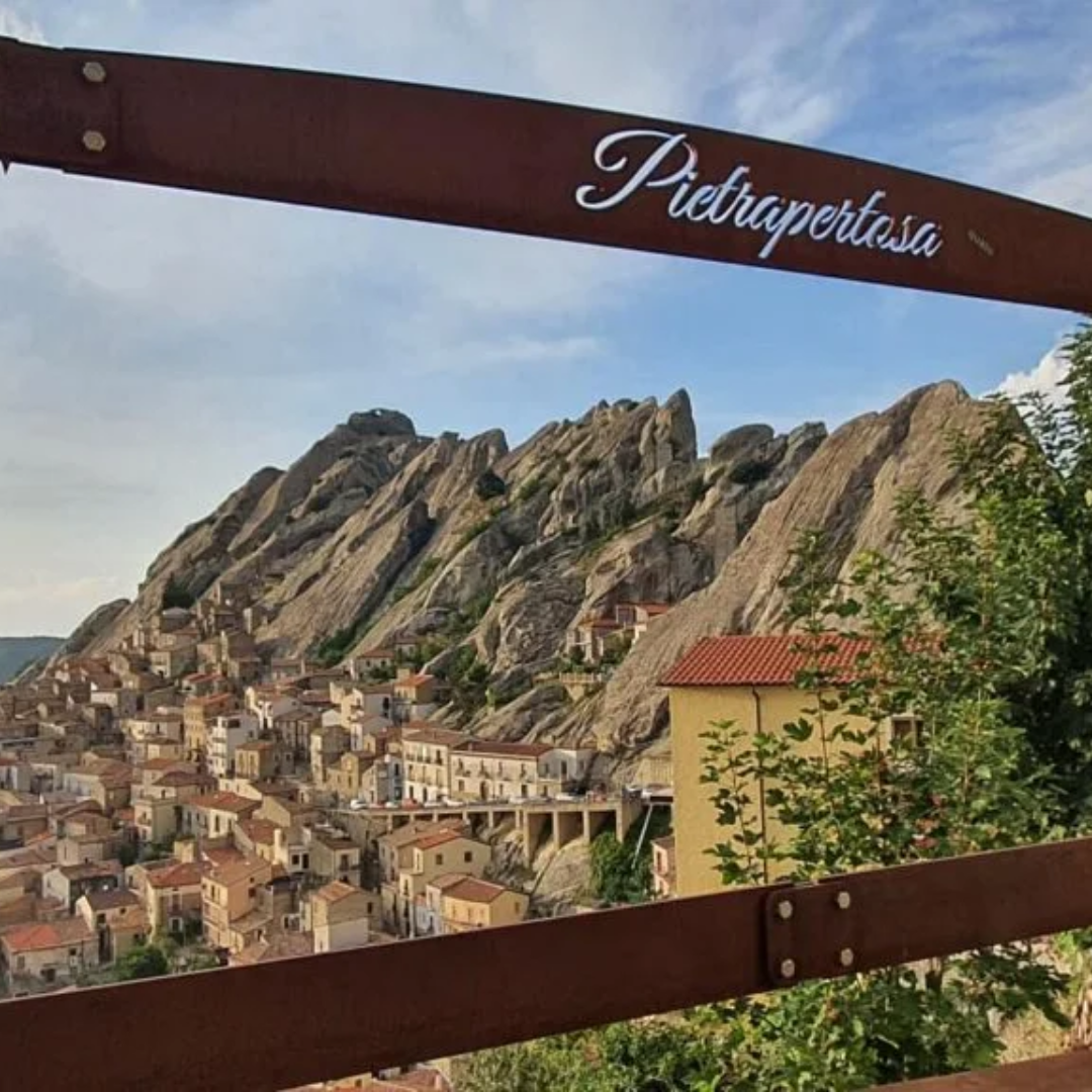 Pietrapertosa: Borgo, Castello e Dolomiti Lucane